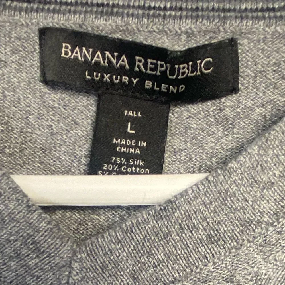 Banana Republic elegant neck